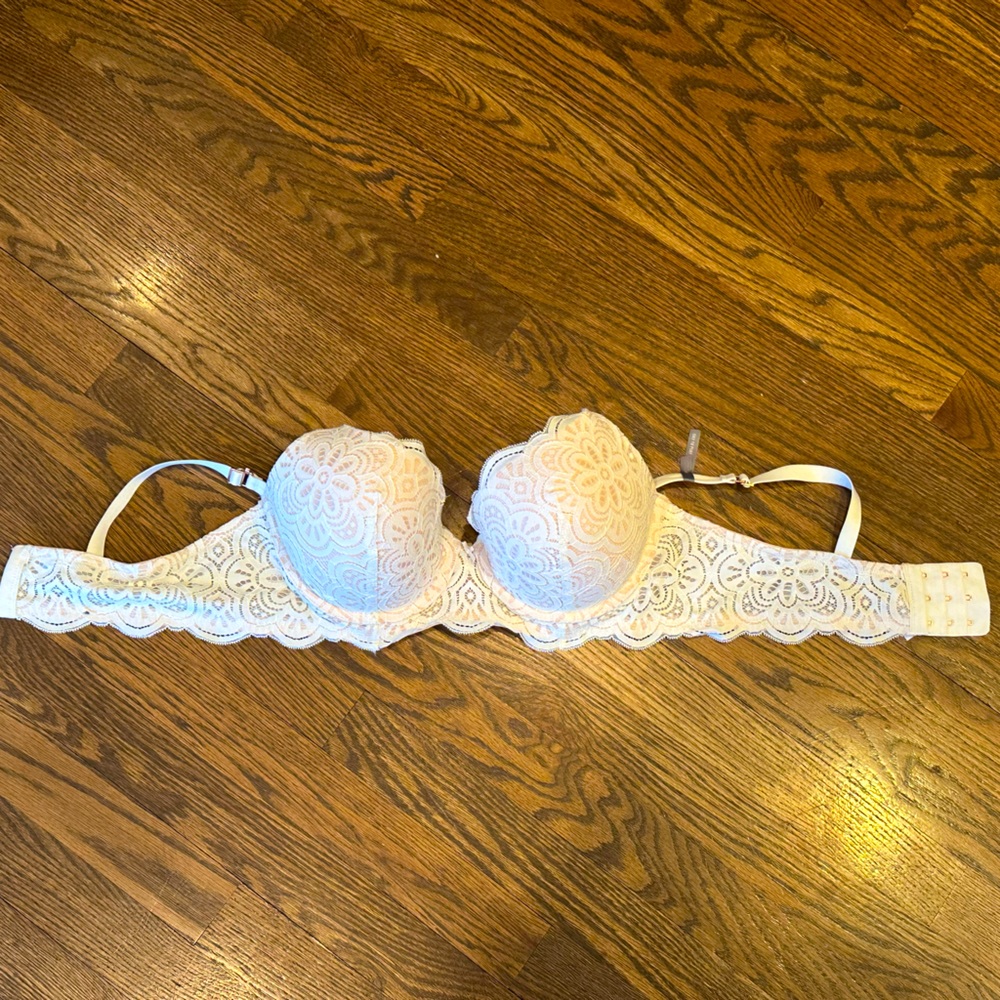 NWOT Ivory Lace Aerie Underwire Bra, 38C
